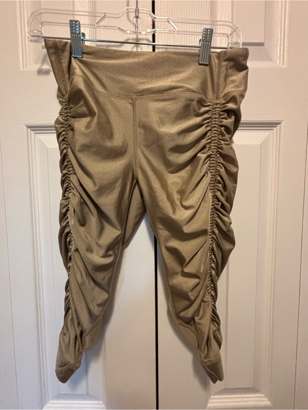 SQN Sport Ruched Mid-Rise Cropped Leggings Gold Tan Champagne Size II (S/M)
